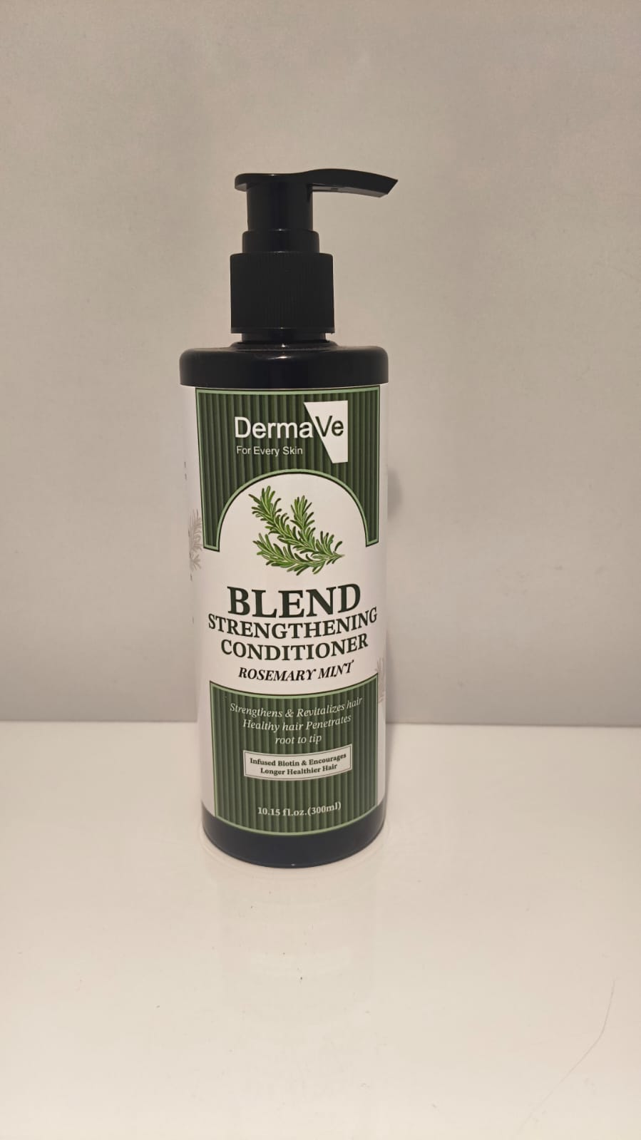 DermaVe Rosemary Mint Blend Strengthening Conditioner with Biotin, Panthenol & Collagen for Longer, Healthier Hair (300ml / 10.15 fl. oz.)